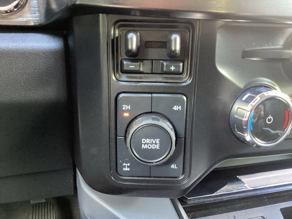 Used 2025 Ford F250 Lariat w/ Black Appearance Package AWD/4WD image 66