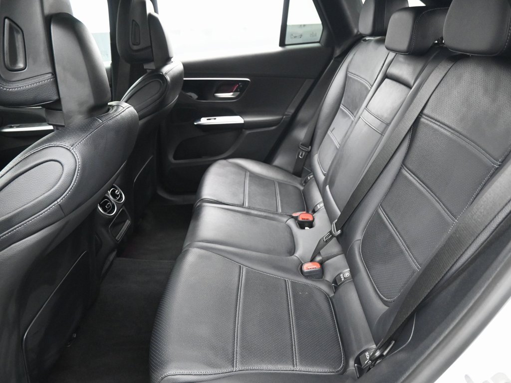 Used 2024 Mercedes-Benz GLC 300 4MATIC image 26