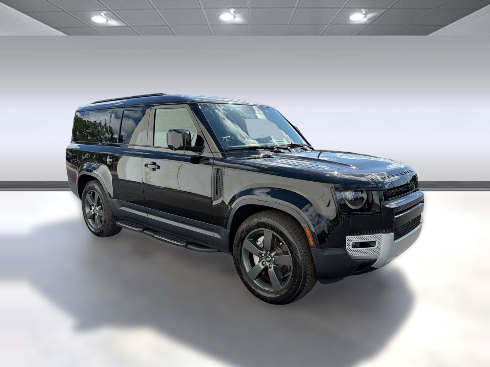 Used 2025 Land Rover Defender 130 S AWD/4WD image 7
