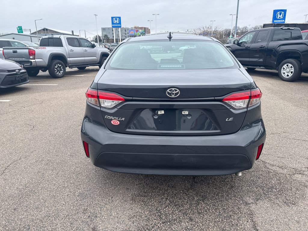 Used 2025 Toyota Corolla LE FWD image 6