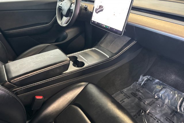 Used 2021 Tesla Model Y Long Range AWD/4WD image 18
