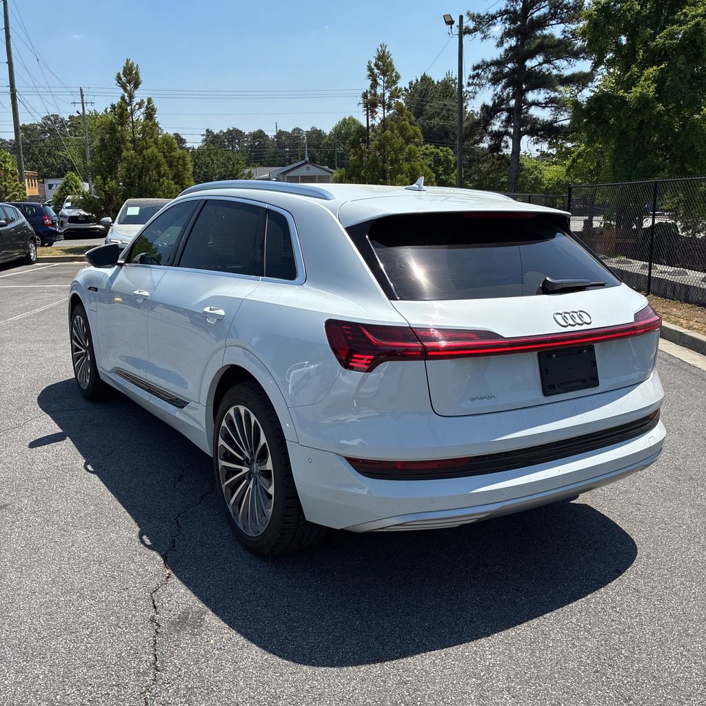 Used 2019 Audi e-tron Prestige w/ Prestige Package AWD/4WD image 2