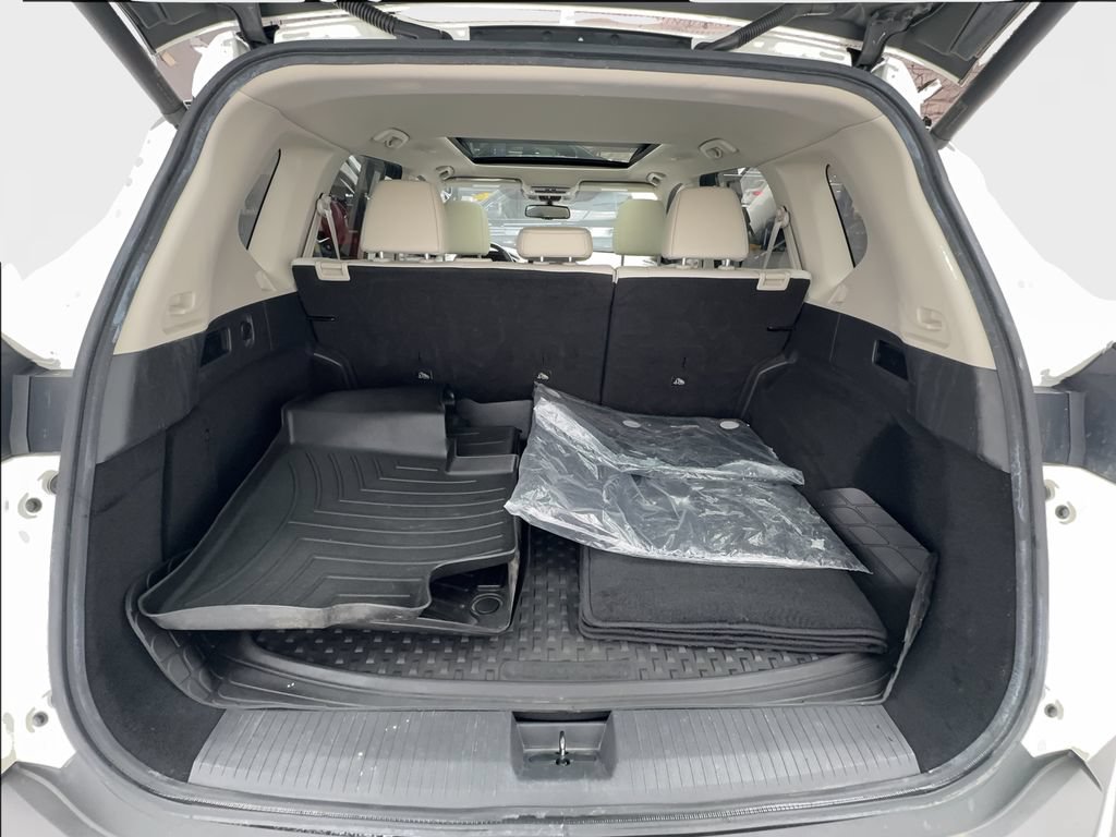 Used 2021 Nissan Rogue SL FWD image 17