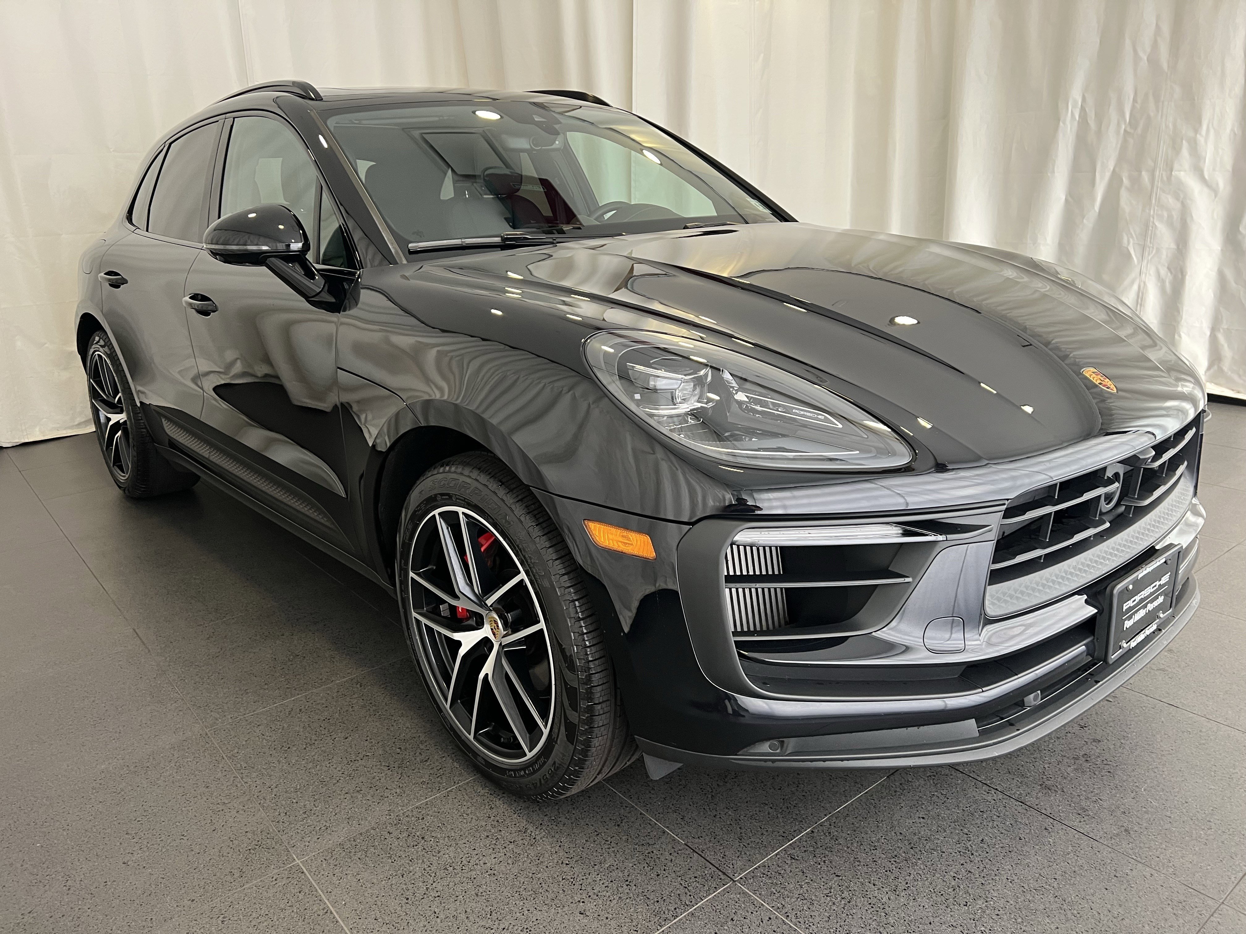 Certified 2023 Porsche Macan S image 7