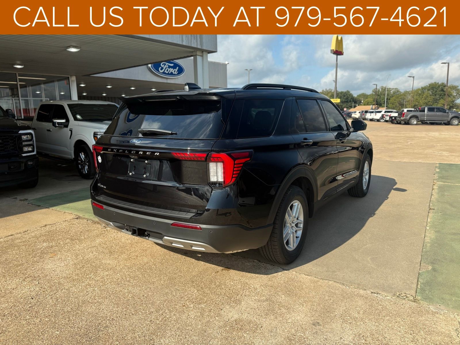 New 2026 Ford Explorer Active image 44