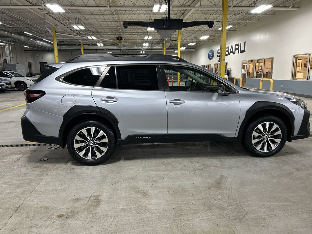 Certified 2023 Subaru Outback Limited image 9