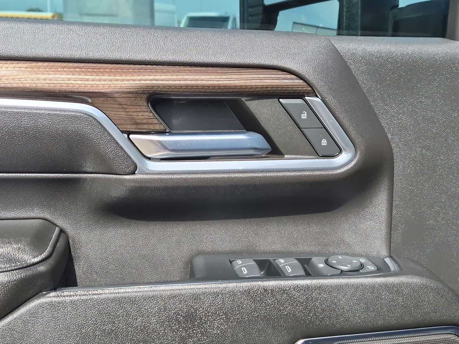 Used 2024 Chevrolet Silverado 2500 LT AWD/4WD image 23