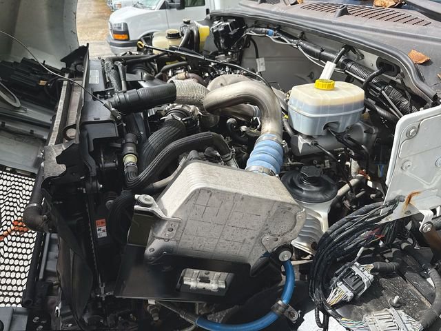 Used 2021 Ford F750 2WD Regular Cab Super Duty image 18