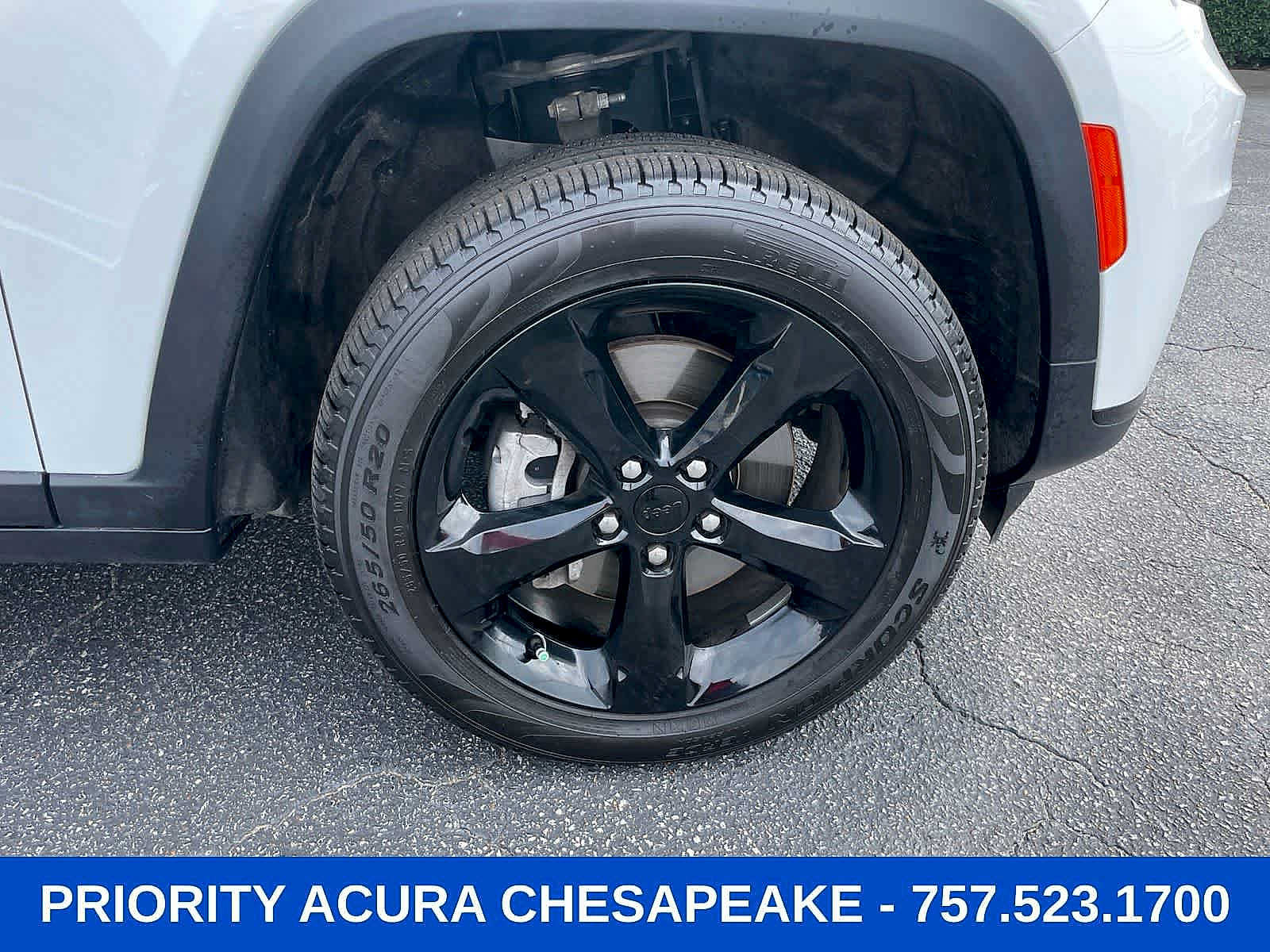 Used 2025 Jeep Grand Cherokee L Limited w/ Black Appearance Package AWD/4WD image 27