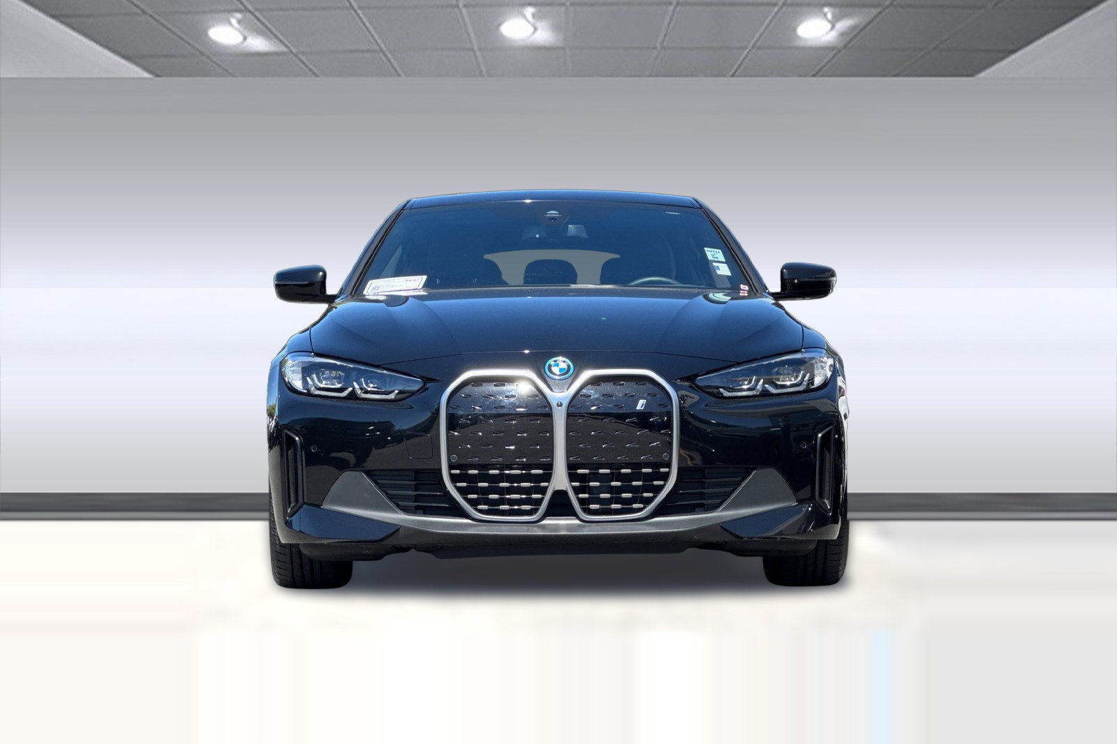 Certified 2023 BMW i4 eDrive40 w/ Premium Package RWD image 5