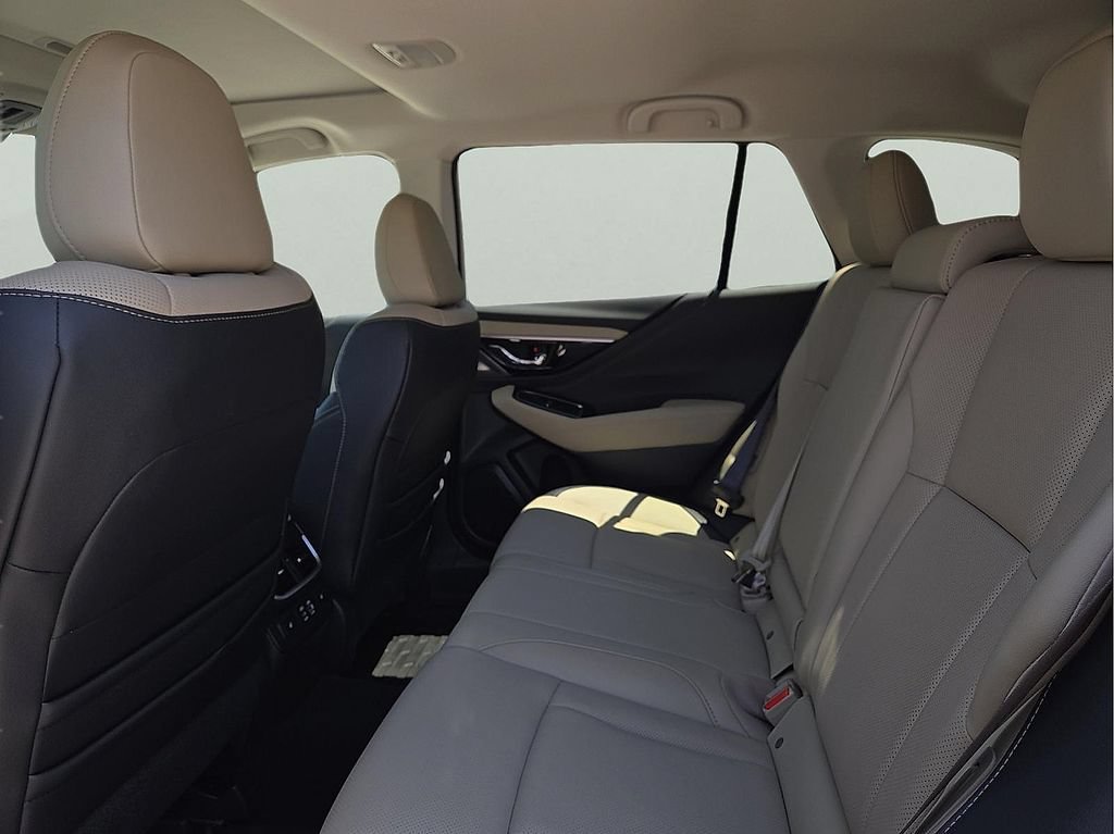 Certified 2025 Subaru Outback Limited AWD/4WD image 19