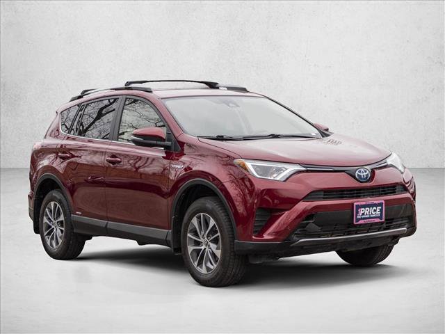 Used 2018 Toyota RAV4 LE video 3