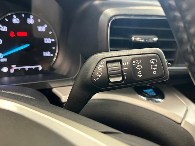 Used 2023 Ford Explorer XLT w/ Equipment Group 202A AWD/4WD image 39