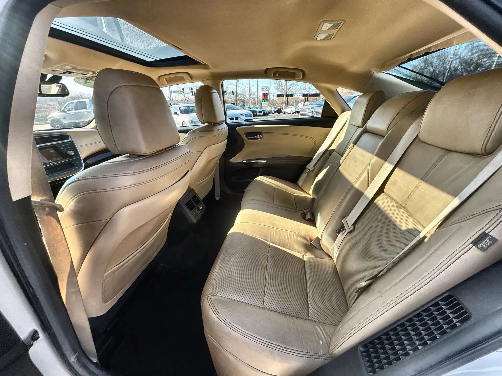 Used 2014 Toyota Avalon Limited w/ Technology Package image 25