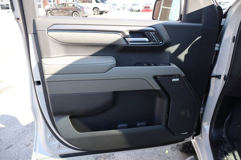 New 2026 Chevrolet Silverado 1500 ZR2 w/ LPO, Dark Essentials Package image 11