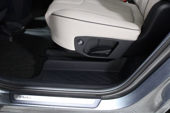 Used 2025 Hyundai Palisade Calligraphy AWD/4WD image 62