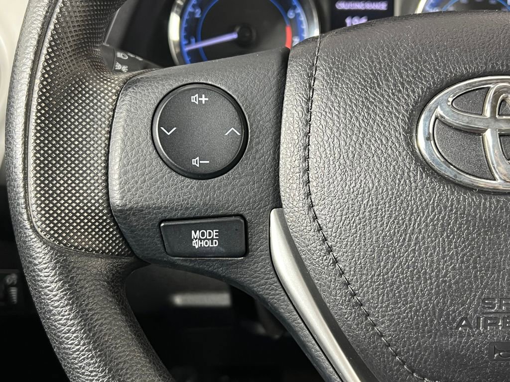 Used 2019 Toyota Corolla LE image 8