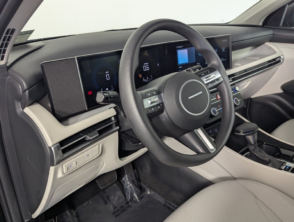 Certified 2026 Hyundai Tucson SE FWD image 12