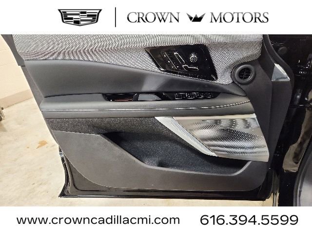 Used 2025 Cadillac Optiq Luxury 2 w/ LPO, Floor Liner Package AWD/4WD image 22