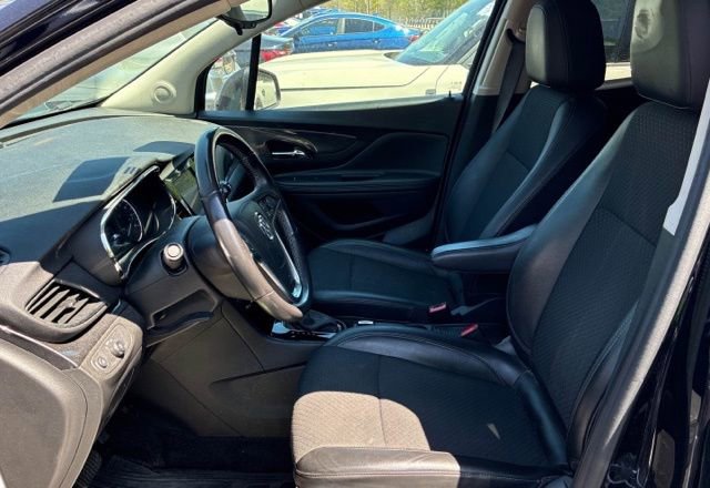 Used 2022 Buick Encore Preferred w/ Safety Package image 6