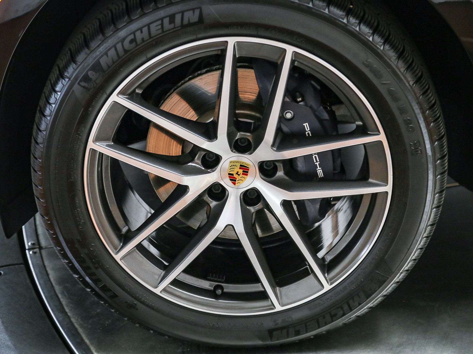 Certified 2026 Porsche Macan AWD/4WD image 11