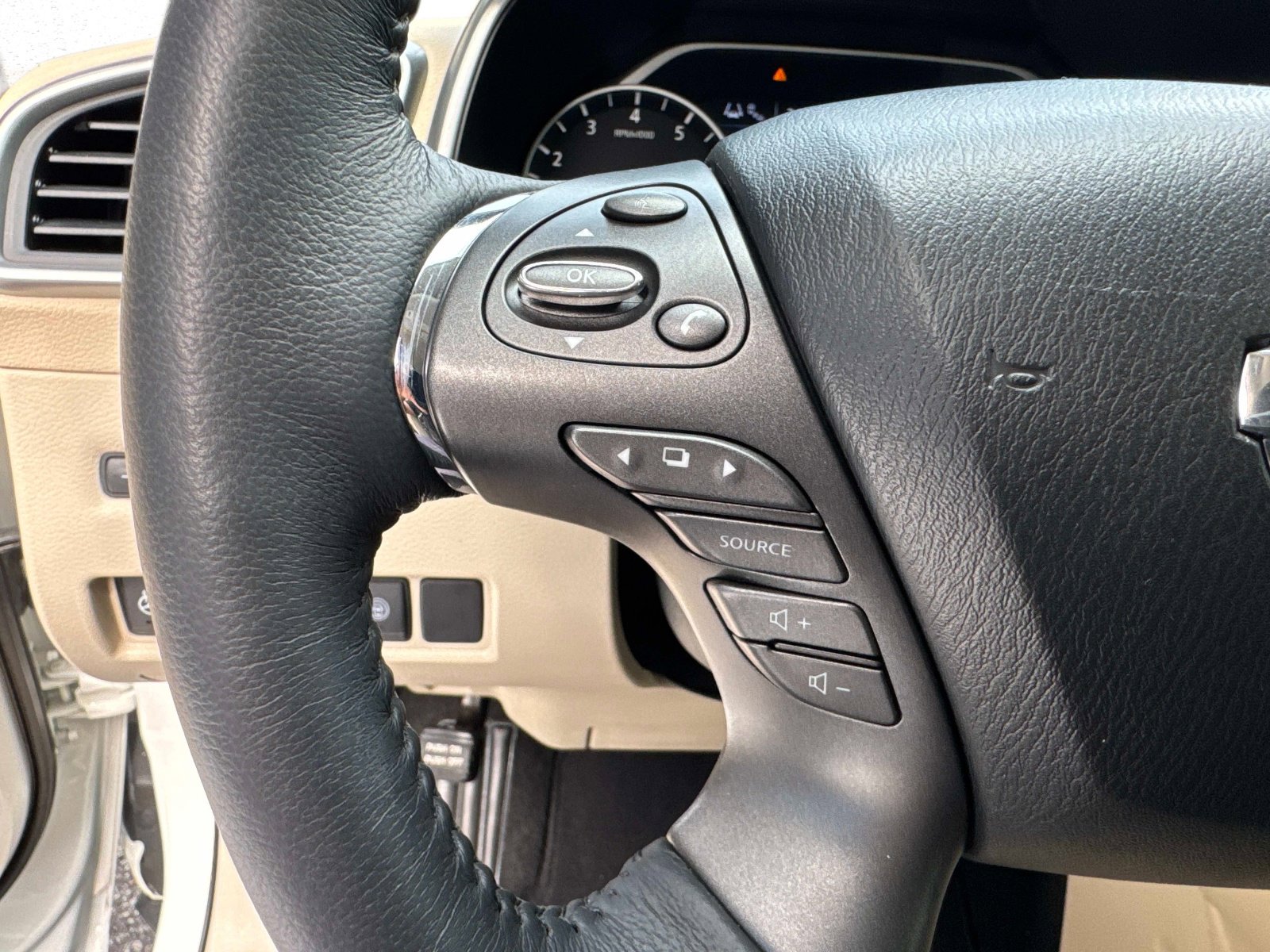 Used 2019 Nissan Murano SL w/ SL Technology Package FWD image 32
