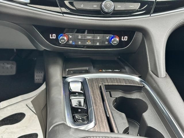 Used 2024 Buick Enclave Avenir w/ Avenir Technology Package AWD/4WD image 16