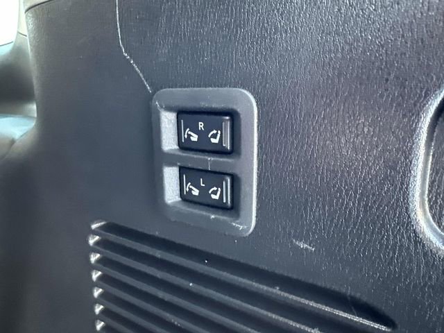 Used 2023 Nissan Armada Platinum w/ Captain's Chairs Package image 27