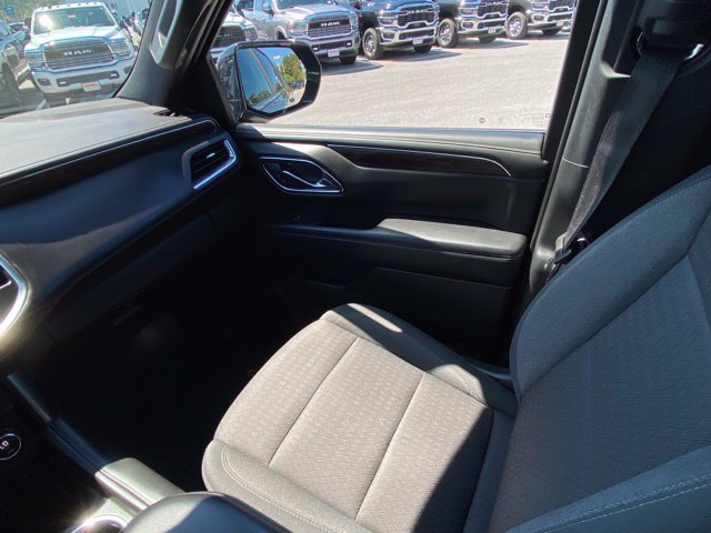 Used 2023 Chevrolet Suburban LS AWD/4WD image 26