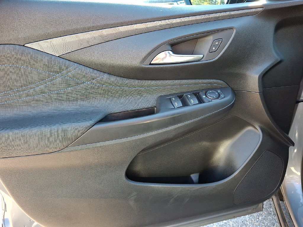 Used 2025 Buick Envista Sport Touring FWD image 13