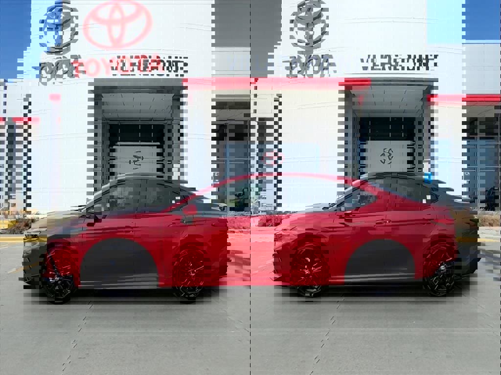 Used 2026 Toyota Camry SE image 2