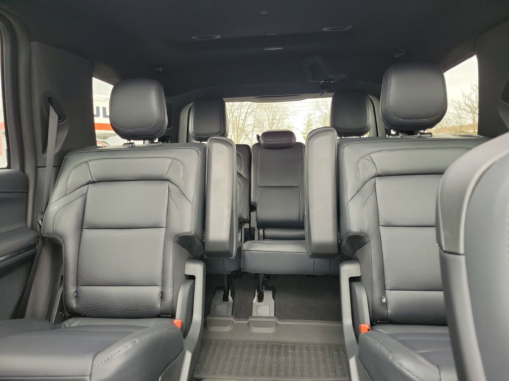New 2026 Lincoln Navigator Reserve w/ Jet Appearance Package AWD/4WD image 17