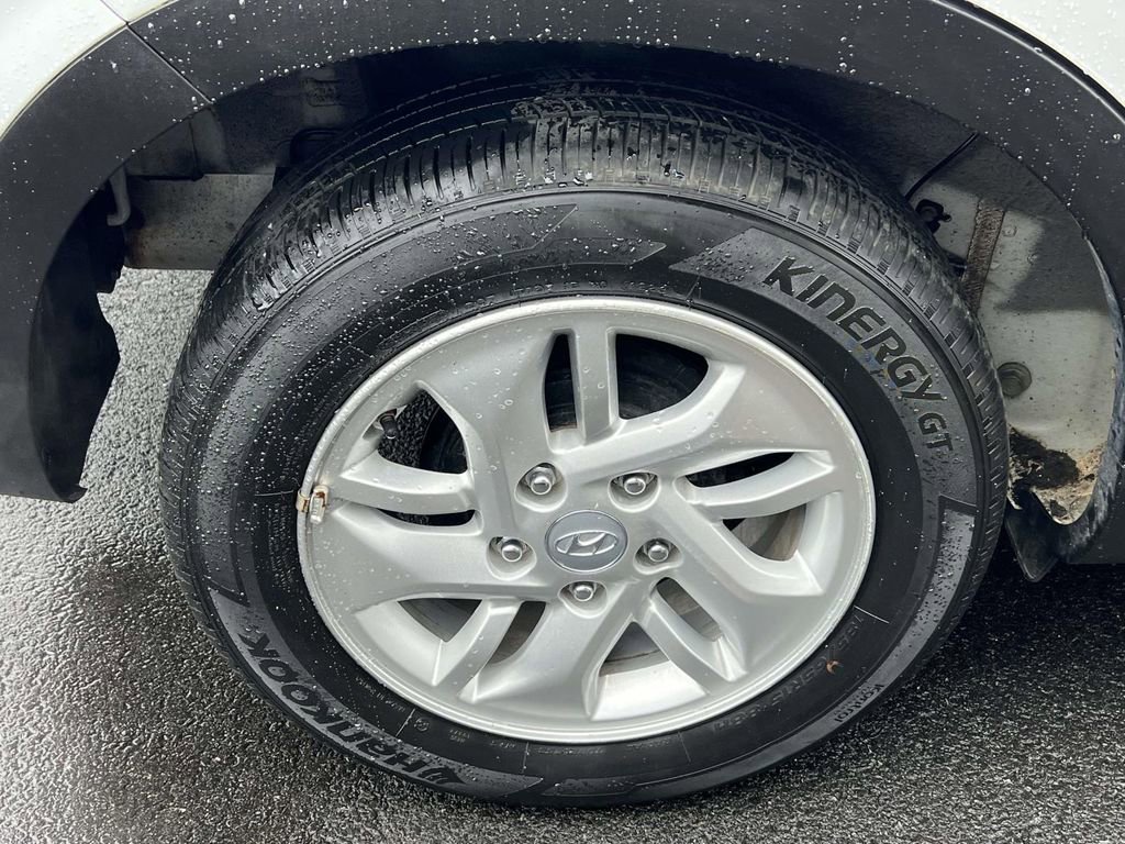 Certified 2023 Hyundai Venue SE FWD image 8