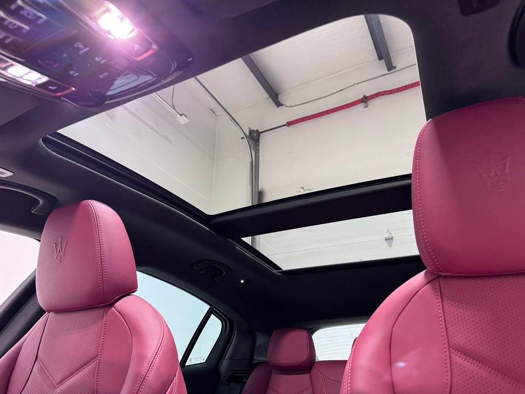 Used 2024 Maserati Grecale Trofeo image 42