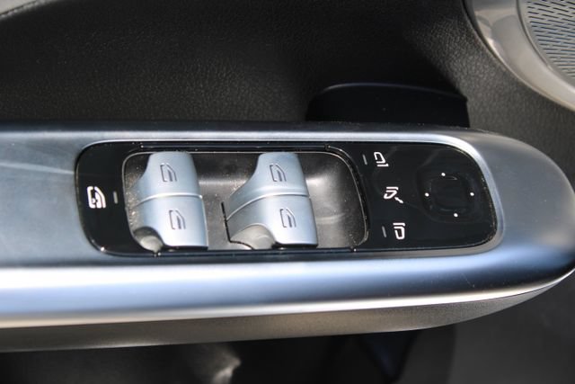 Used 2025 Mercedes-Benz C 43 AMG 4MATIC Sedan image 18