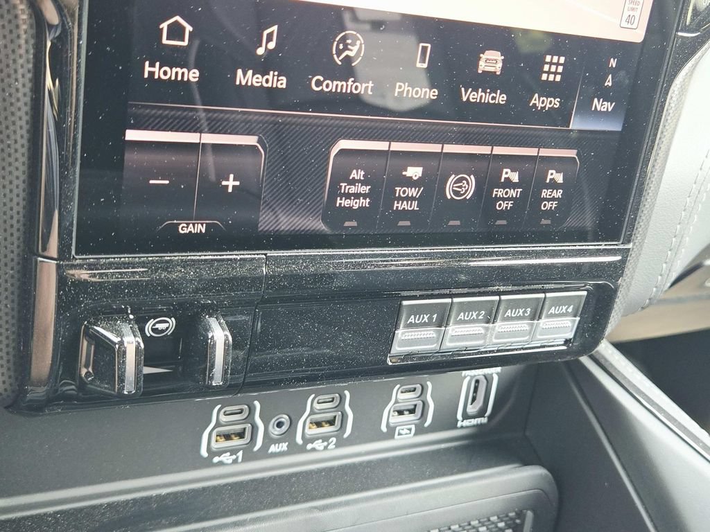 New 2026 RAM 3500 Limited AWD/4WD image 30