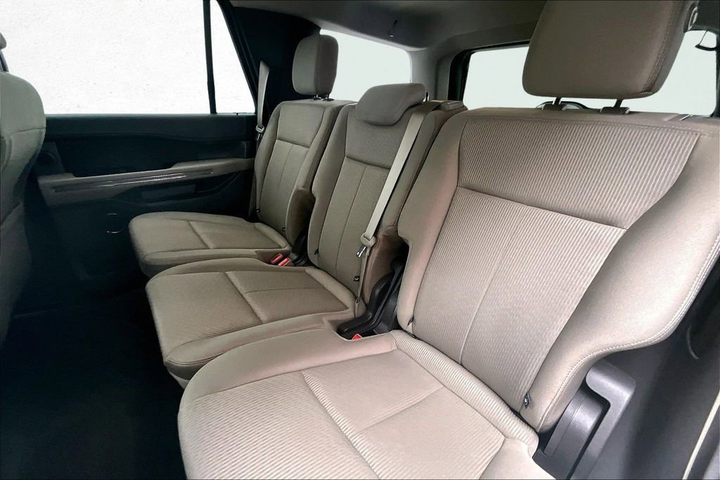 Used 2018 Ford Expedition XLT image 21