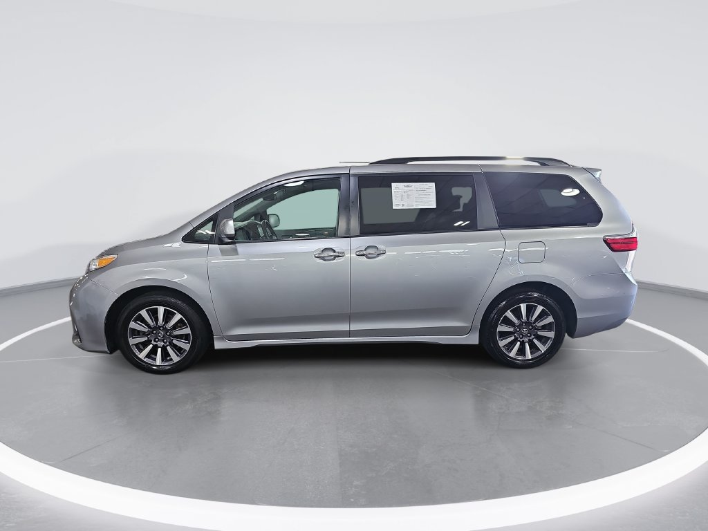 Used 2018 Toyota Sienna XLE Premium AWD/4WD image 7