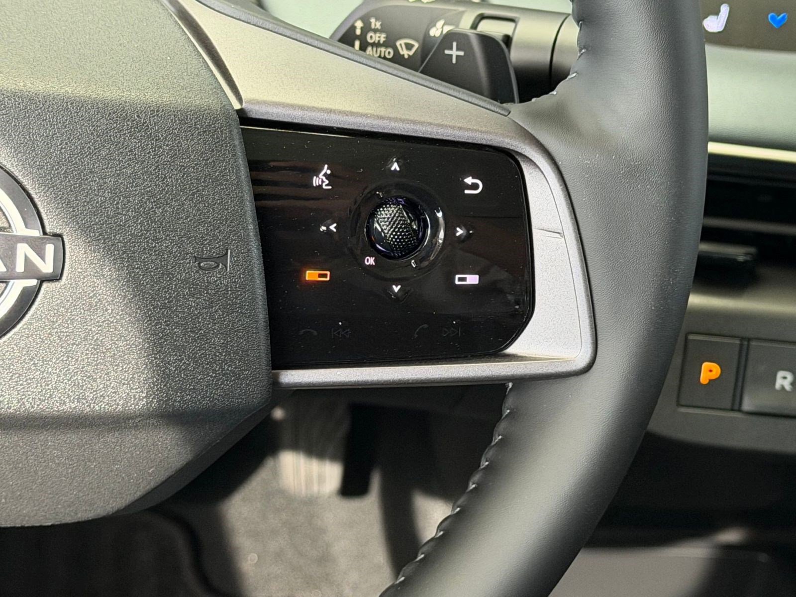 New 2026 Nissan Leaf Platinum+ FWD image 25