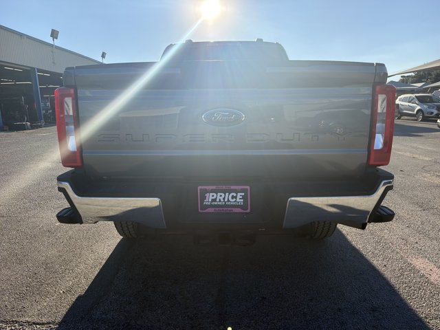 Used 2024 Ford F250 XLT w/ FX4 Off-Road Package AWD/4WD image 4