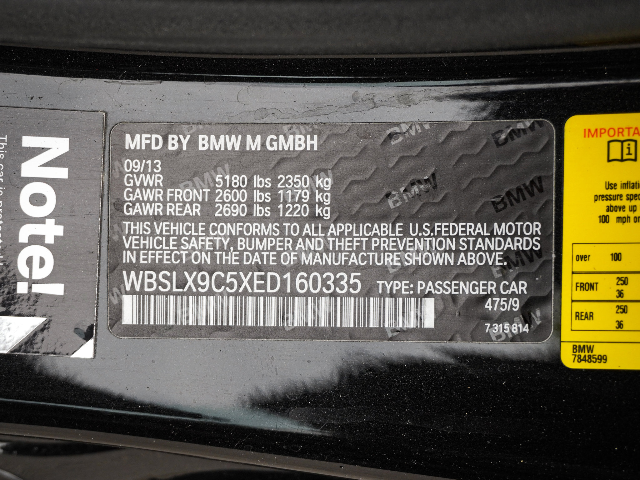 Used 2014 BMW M6 Coupe w/ Executive Package RWD image 31