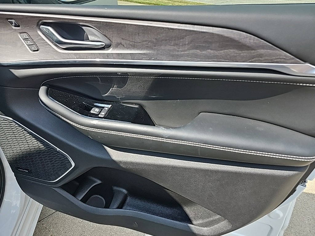 Certified 2024 Jeep Grand Cherokee Overland w/ Adv Protech Group III image 21