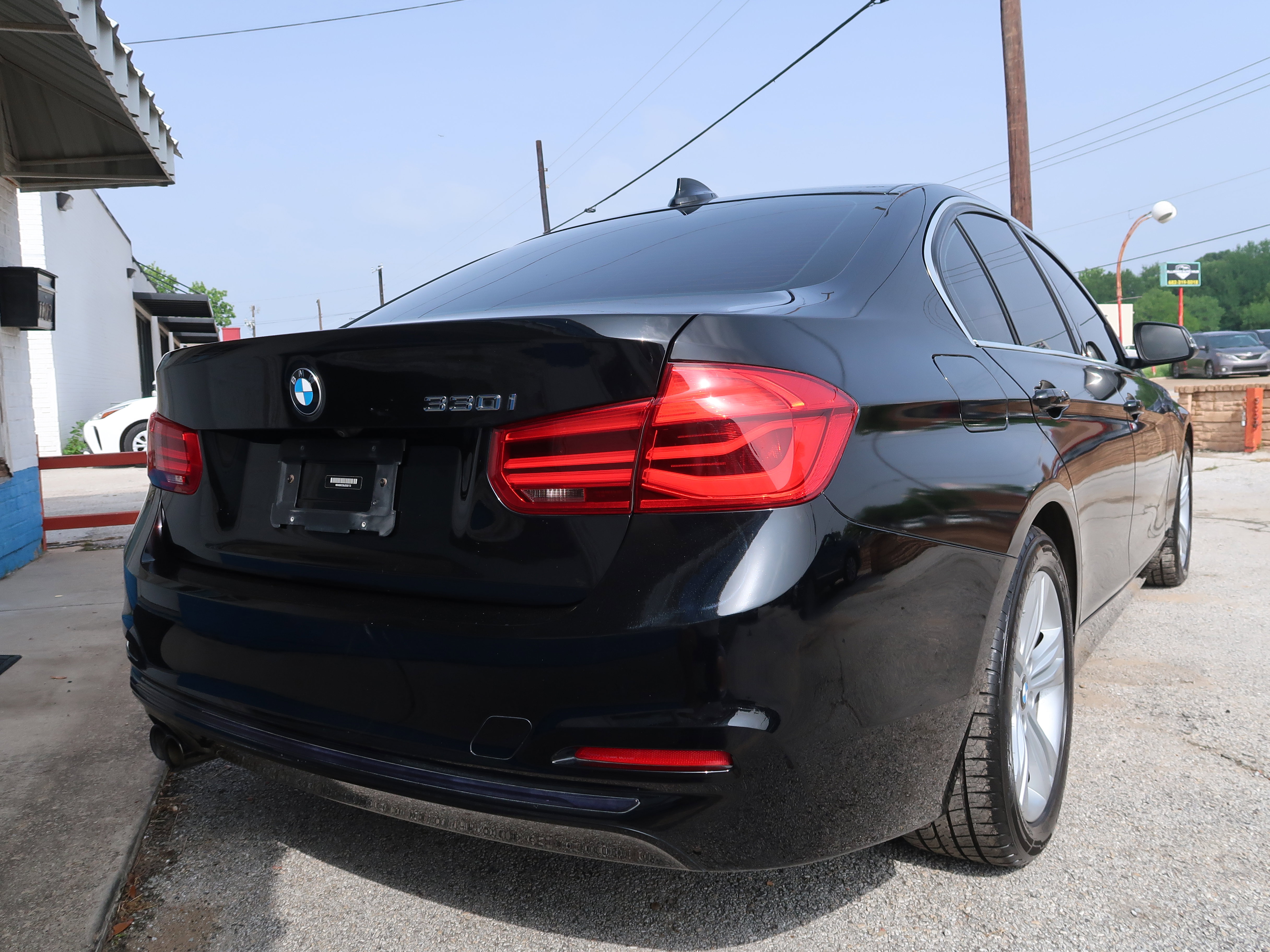 Used 2018 BMW 330i Sedan w/ Convenience Package RWD image 8