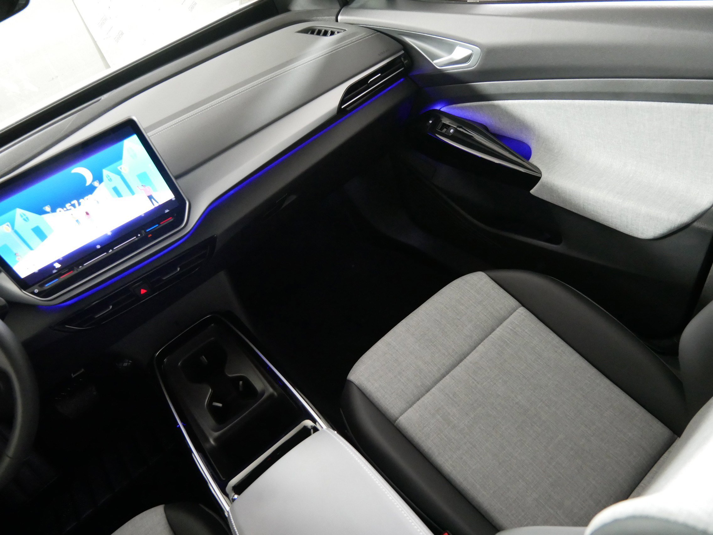 Used 2024 Volkswagen ID.4 Pro image 11