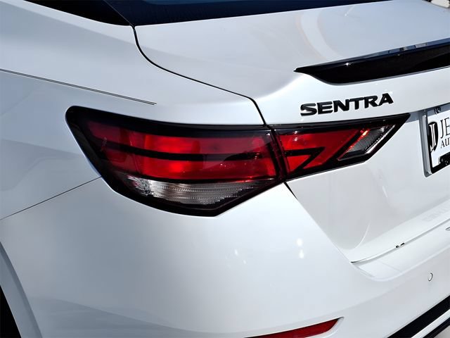Certified 2025 Nissan Sentra SR w/ Midnight Edition FWD image 18