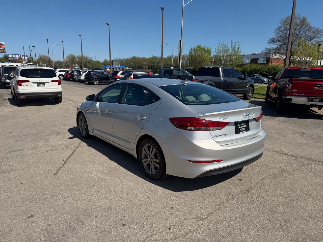 Used 2018 Hyundai Elantra SEL w/ Cargo Package FWD image 5