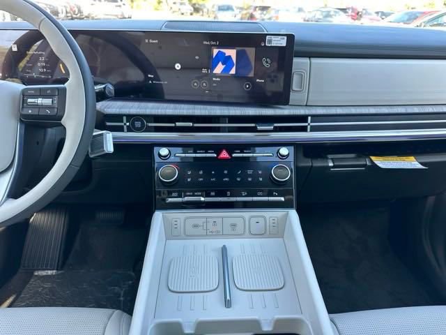 New 2025 Hyundai Santa Fe Calligraphy image 13