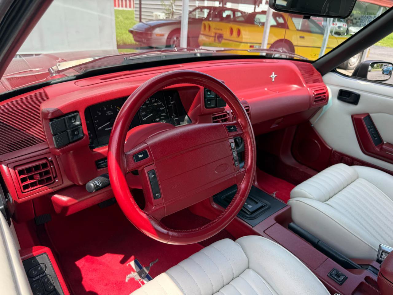 Used 1992 Ford Mustang GT RWD image 12