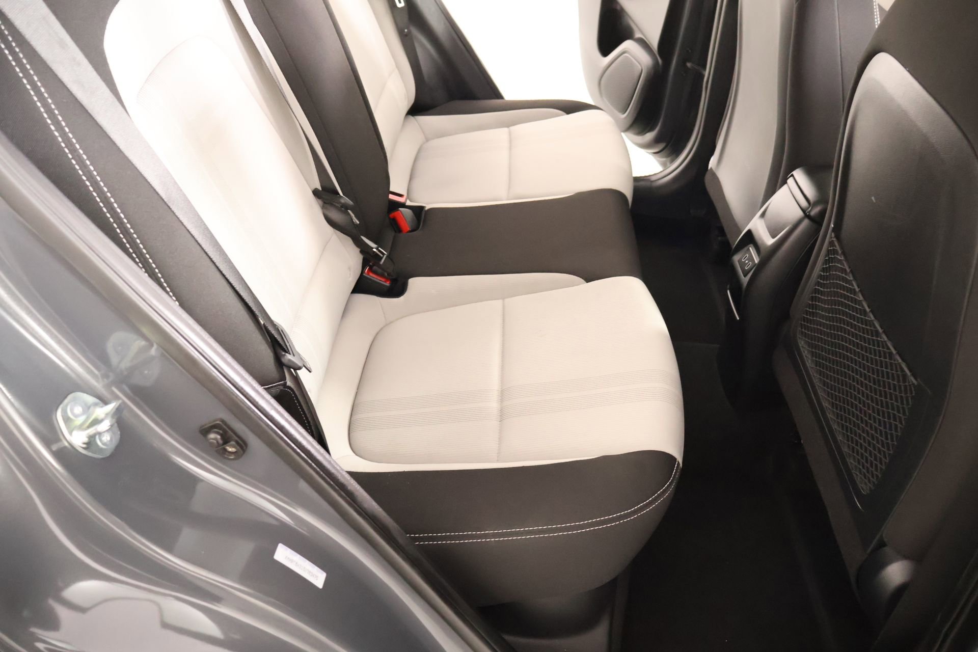 Used 2025 Hyundai Venue SEL FWD image 13