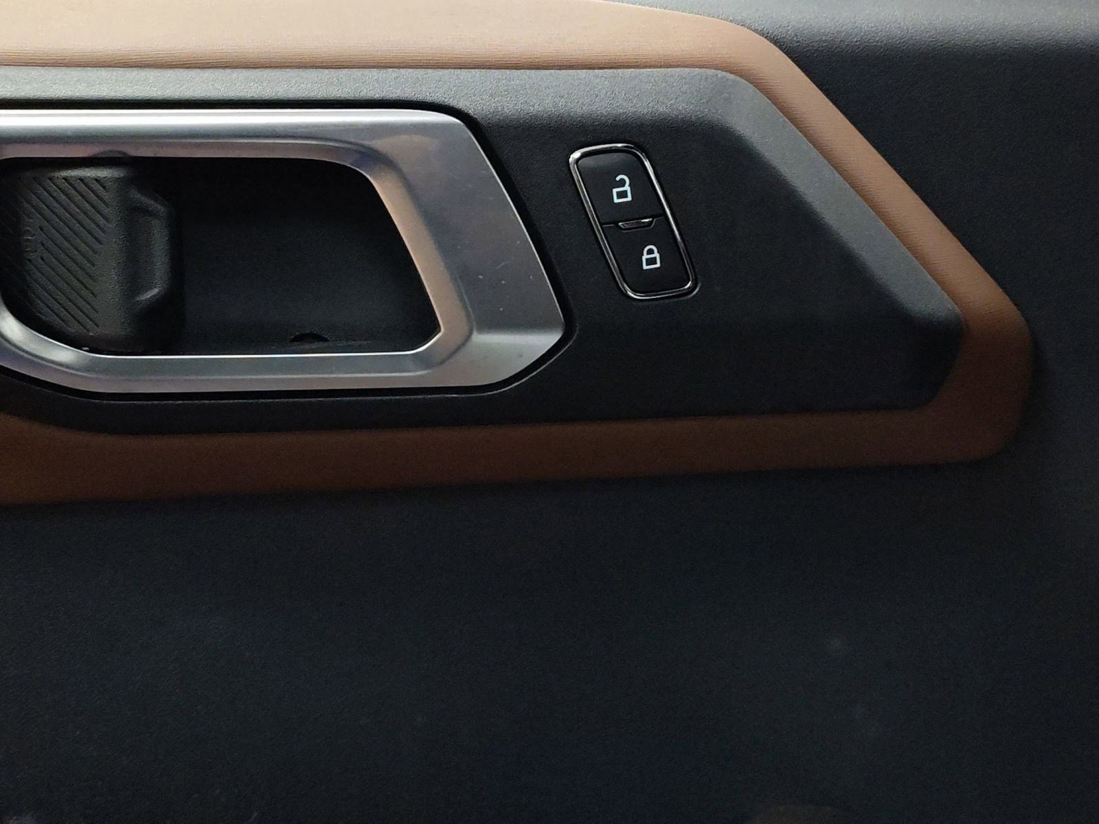 Used 2021 Ford Bronco Outer Banks image 13